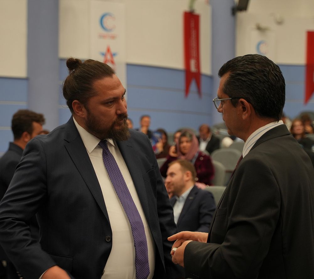 Zirvede görüşen girişimciler